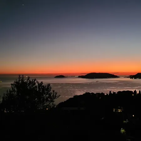 Torretta House, Inside A Private Park, Pool, Tennis, Ac, Parking Next And Parking In Lerici! Lerici