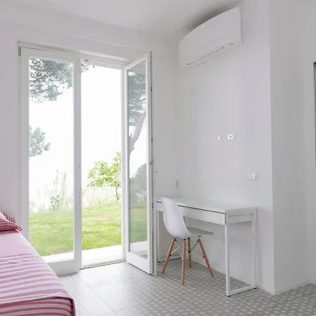 Torretta House, Inside A Private Park, Pool, Tennis, Ac, Parking Next And Parking In Lerici! Holiday home Lerici