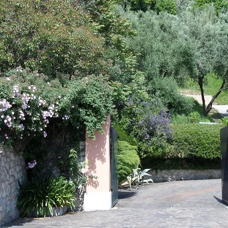 Torretta House, Inside A Private Park, Pool, Tennis, Ac, Parking Next And Parking In Lerici! Lerici