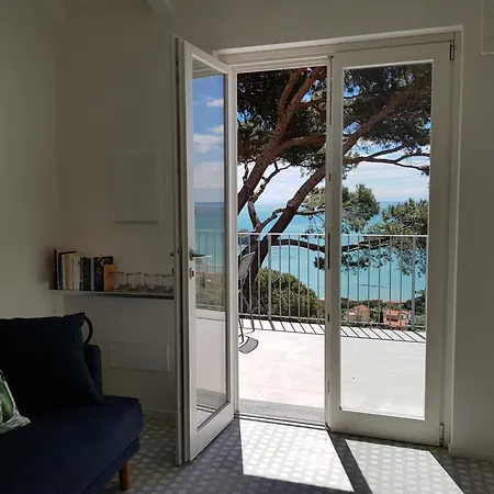Holiday home Torretta House, Inside A Private Park, Pool, Tennis, Ac, Parking Next And Parking In Lerici!