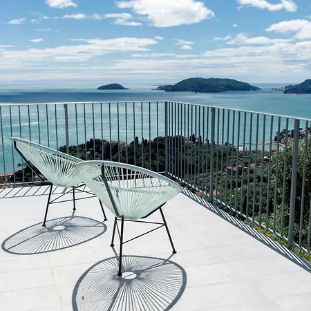 Holiday home Torretta House, Inside A Private Park, Pool, Tennis, Ac, Parking Next And Parking In Lerici! Lerici