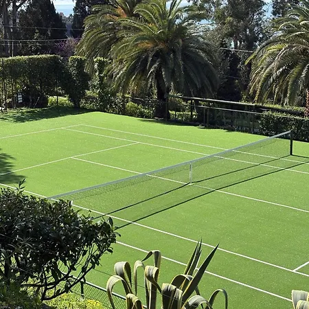 Сasa de vacaciones Torretta House, Inside A Private Park, Pool, Tennis, Ac, Parking Next And Parking In Lerici! Lerici
